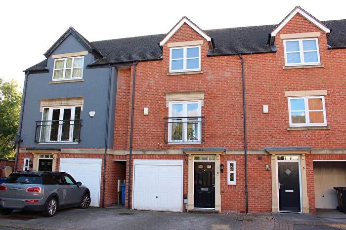 4 Bedroom Town House For Sale In New Orchard Place, Mickleover, Derby, DE3