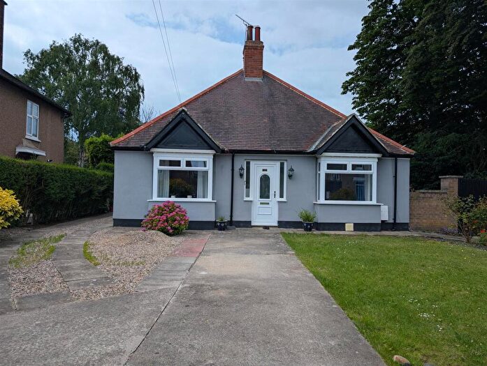 3 Bedroom Bungalow For Sale In Elms Road, Darlington, DL3
