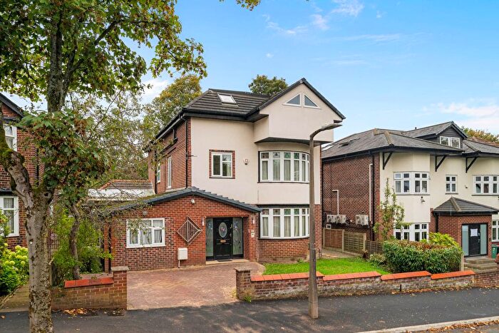 8 Bedroom Detached House For Sale In Danesway, Prestwich, M25