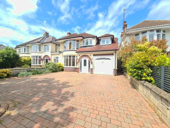 4 Bedroom Semi-Detached House To Rent In Marlborough Road, Swindon, SN3