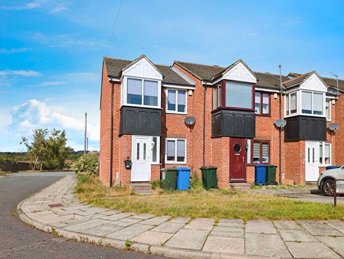 3 Bedroom End Of Terrace House For Sale In Friars Way, Fenham, Newcastle Upon Tyne, NE5