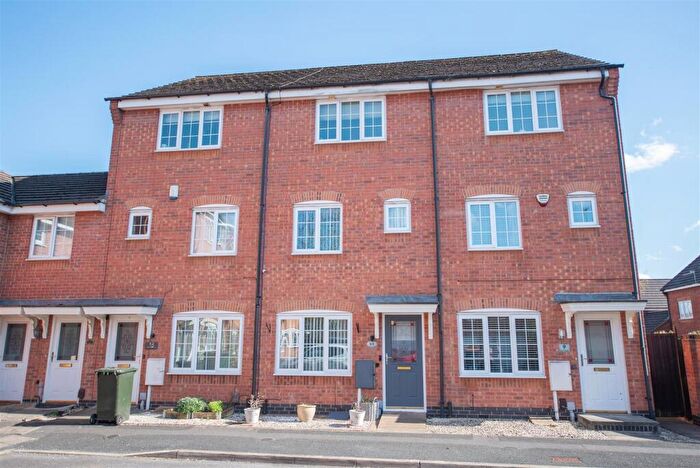3 Bedroom Town House For Sale In Shaw Gardens, Gedling, Nottingham, NG4