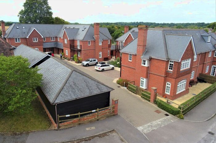 3 Bedroom Maisonette To Rent In Enborne Gate, Newbury, RG14