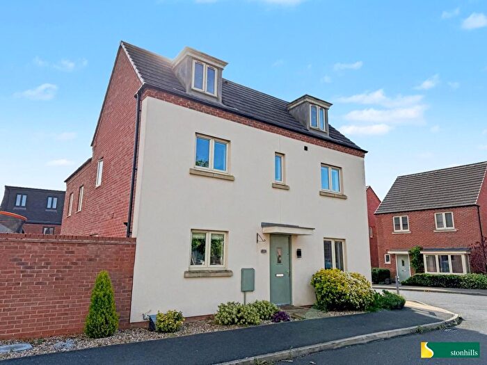 4 Bedroom Detached House For Sale In Eden Road, St Crispins, Northampton, NN5