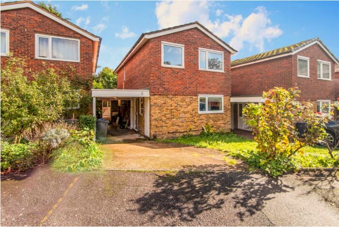 4 Bedroom Detached House To Rent In Minster Drive, Croydon, CR0