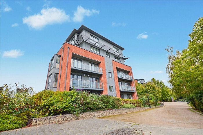 2 Bedroom Flat For Sale In Knostrop Quay, Hunslet, Leeds, West Yorkshire, LS10