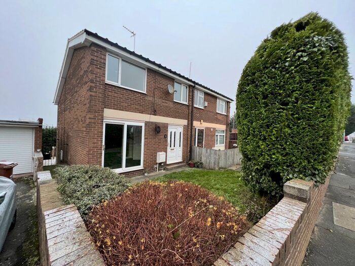 3 Bedroom Semi-Detached House To Rent In Carleton Glen, Pontefract, WF8