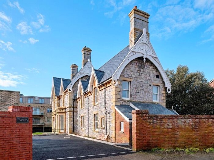 3 Bedroom Apartment For Sale In Douglas Avenue, Exmouth, EX8