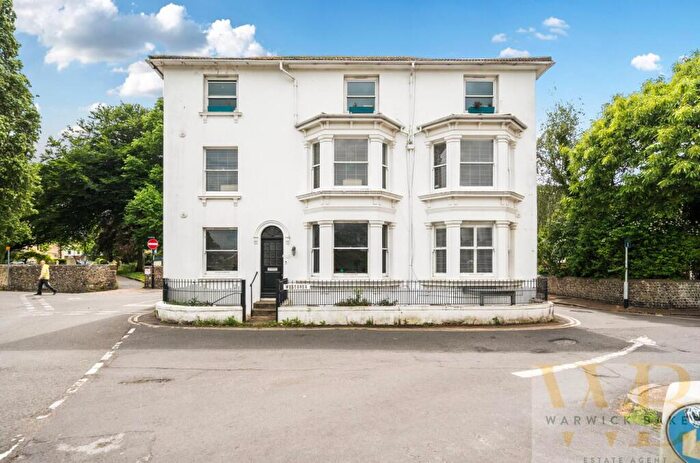 3 Bedroom Maisonette For Sale In Church Street, Shoreham-By-Sea, BN43
