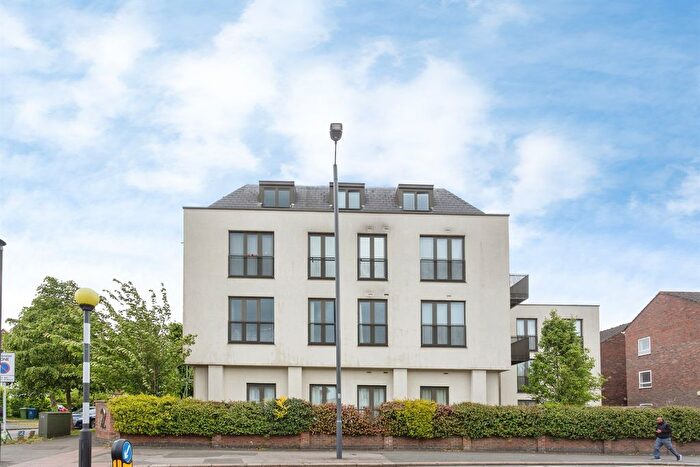 1 Bedroom Flat For Sale In Roxborough Avenue, Harrow, HA1