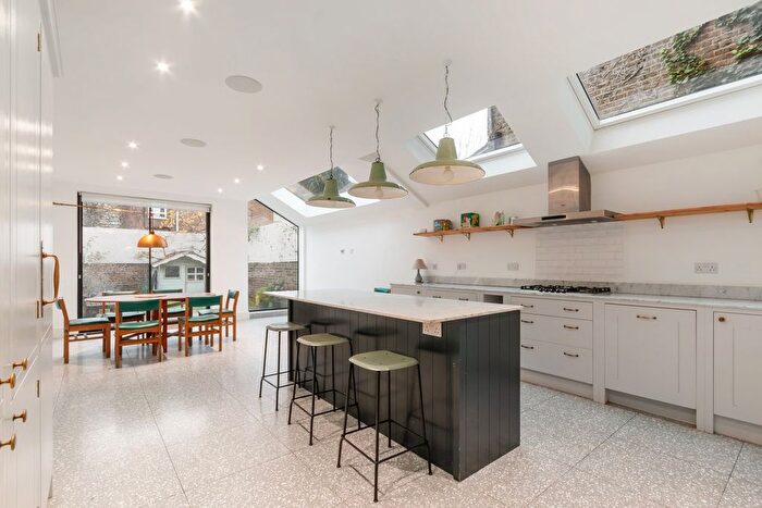 4 Bedroom Terraced House For Sale In Macfarlane Road, Shepherd's Bush, London, W12