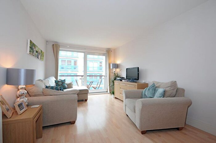 2 Bedroom Flat To Rent In Rotherhithe Street, Surrey Quays, London, SE16