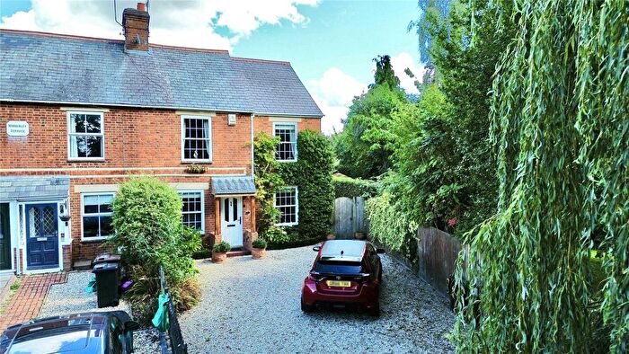 3 Bedroom End Of Terrace House For Sale In Plough Lane, Wokingham, Berkshire, RG40