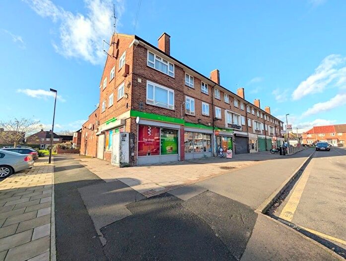 2 Bedroom Flat For Sale In Central Parade, Feltham, TW14