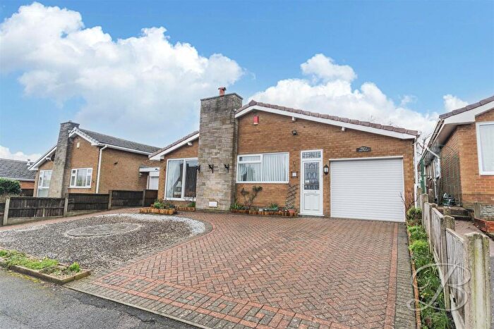 3 Bedroom Detached Bungalow For Sale In Priory Avenue, Ravenshead, Nottingham, NG15