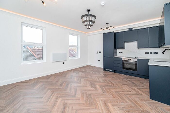 1 Bedroom Flat To Rent In Church Road, London, W3