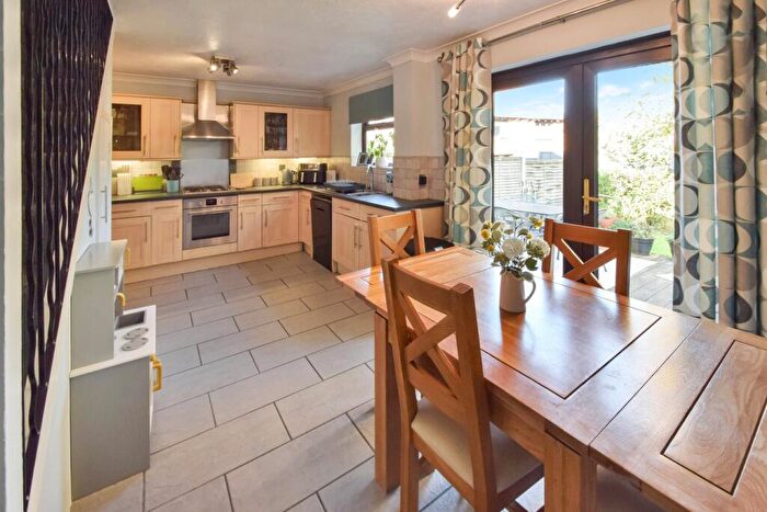 3 Bedroom Link Detached House For Sale In Forestdale Road, Walderslade Woods, Chatham, ME5