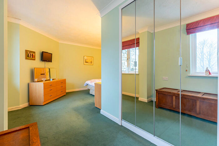 1 Bedroom Apartment For Sale In Hampsfell Grange, Grange-over-Sands, Cumbria, LA11