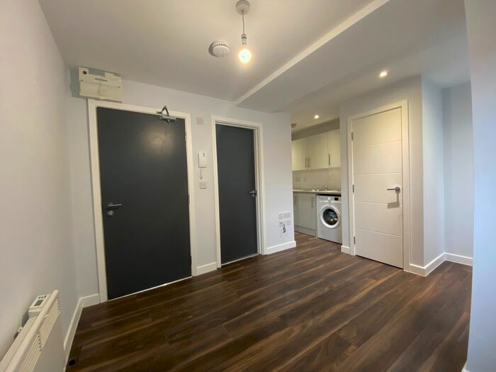 1 Bedroom Flat To Rent In King Oak House, Junction Road, Harrow HA1