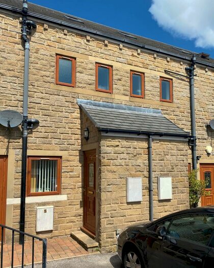 2 Bedroom Apartment To Rent In Bank Top, Southowram, Halifax, HX3