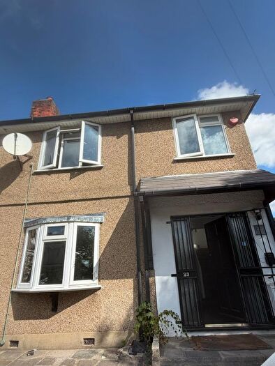3 Bedroom Semi-Detached House To Rent In Princes Road, Ilford, Greater London, IG6