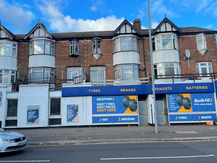 3 Bedroom Flat To Rent In Billet Road, Walthamstow, E17