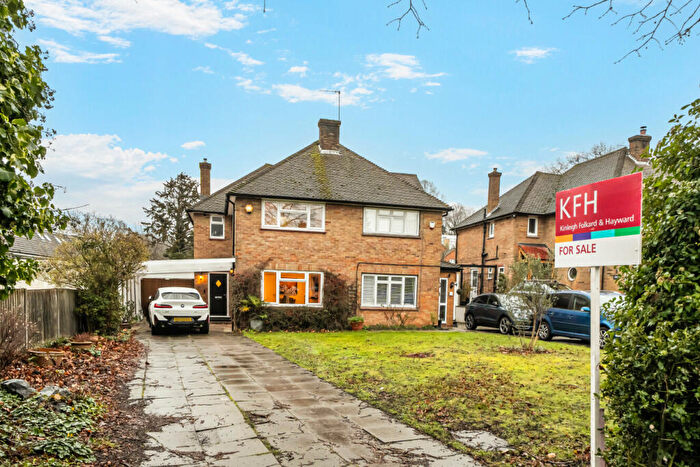 3 Bedroom Semi Detached House For Sale In Foxgrove Road, Beckenham, Kent, BR3