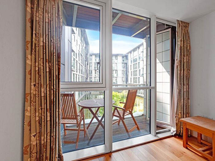 2 Bedroom Flat To Rent In Times Square, City Quarter, London, E1