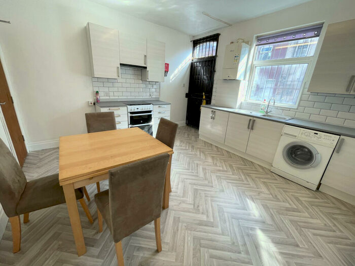 4 Bedroom Terraced House To Rent In Nowell Crescent, Leeds, West Yorkshire, LS9