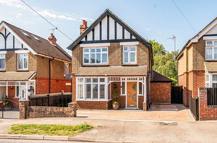 3 Bedroom Detached House For Sale In College Ride, Camberley, Surrey, GU15