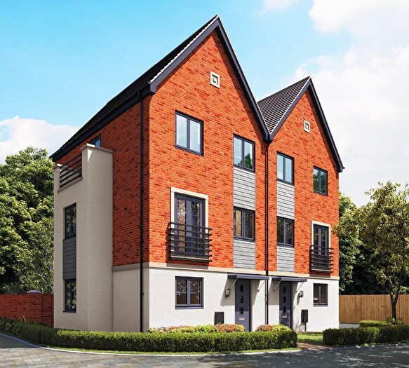 3 Bedroom Semi Detached House For Sale In Weedon Road, Northampton, NN5