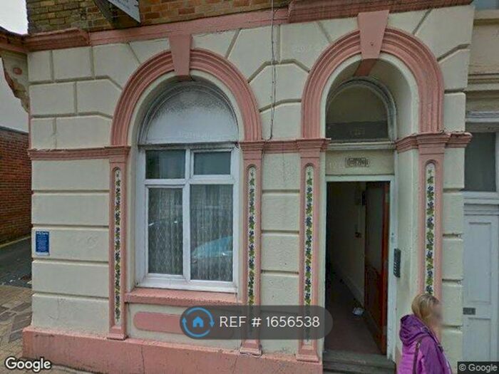 1 Bedroom Flat To Rent In High Street, Ryde, PO33