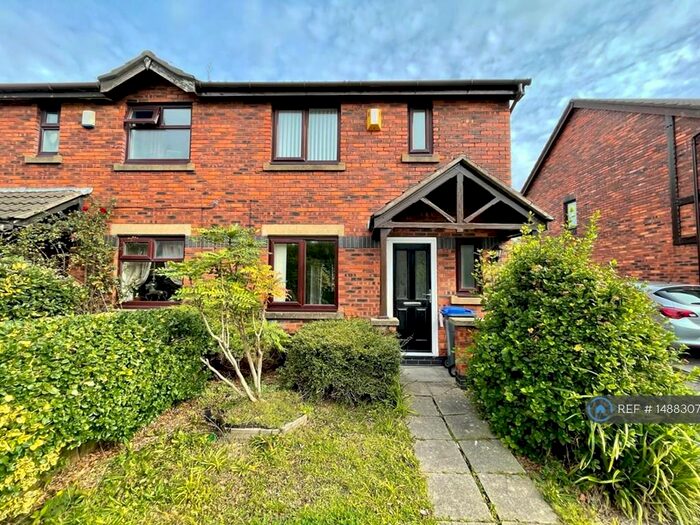 3 Bedroom Semi-Detached House To Rent In Devona Avenue, Blackpool, FY4