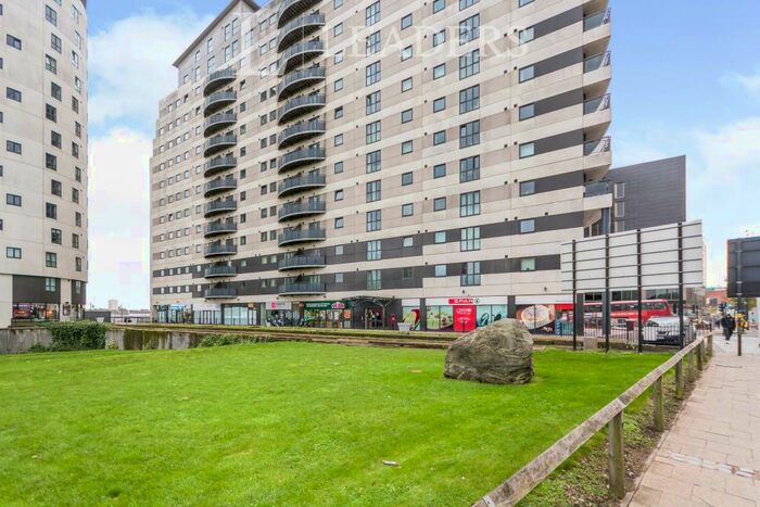 2 Bedroom Apartment To Rent In Masshouse Plaza, B5