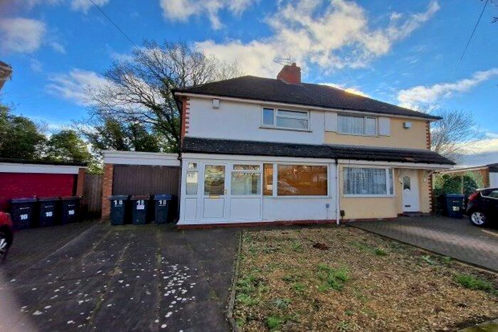 3 Bedroom Property To Rent In Park View Road, Birmingham, B31
