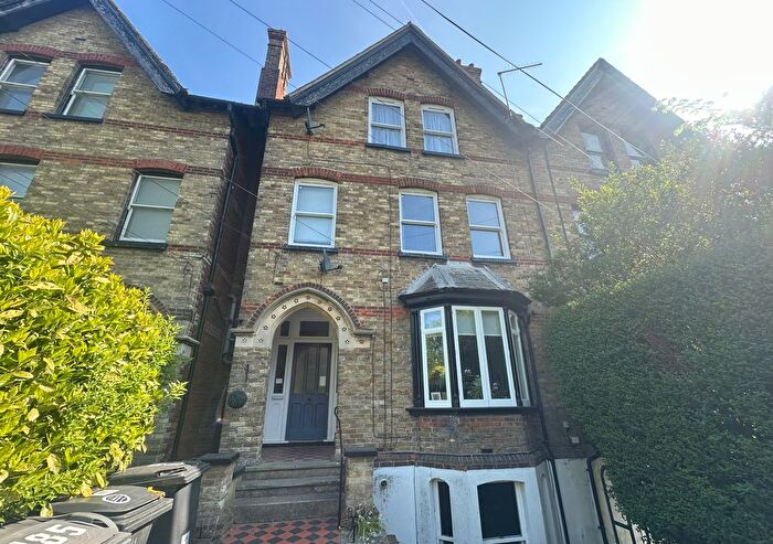 2 Bedroom Flat To Rent In Old Dover Road, Canterbury, CT1