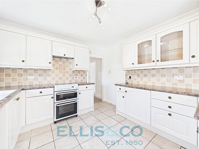 2 Bedroom Bungalow To Rent In Ashley Road, Hildenborough, Tonbridge, TN11