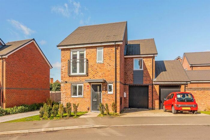 4 Bedroom Link Detached House To Rent In Cadet Drive, Shirley, B90