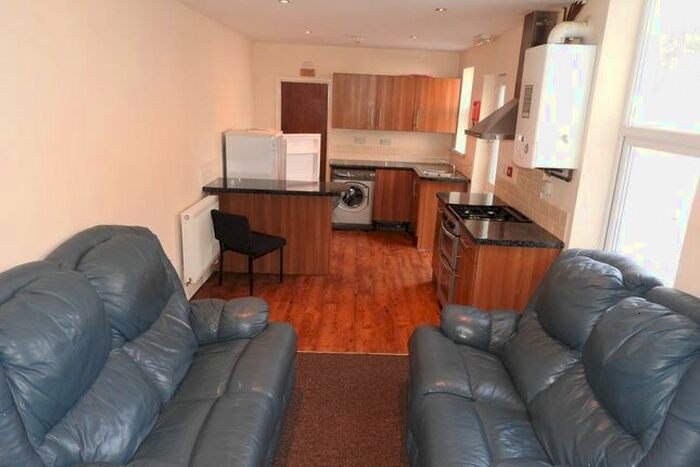 3 Bedroom Flat To Rent In Eaton Crescent, Uplands, Swansea, SA1