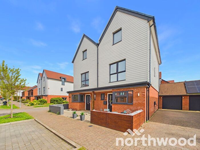 3 Bedroom Town House For Sale In Woodland Rise, Chilmington Green, Ashford, TN23