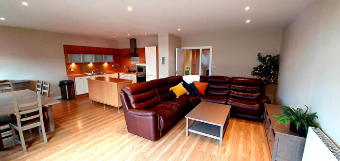 2 Bedroom Flat To Rent In Finnieston Street, Glasgow, G3