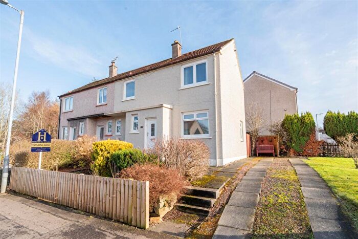 3 Bedroom Semi Detached House For Sale In North Dryburgh Road, Wishaw, ML2