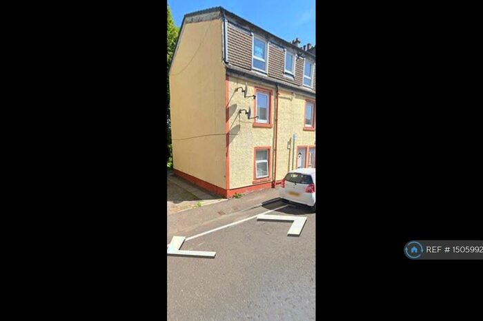 2 Bedroom Flat To Rent In Nelson Street, Largs, KA30