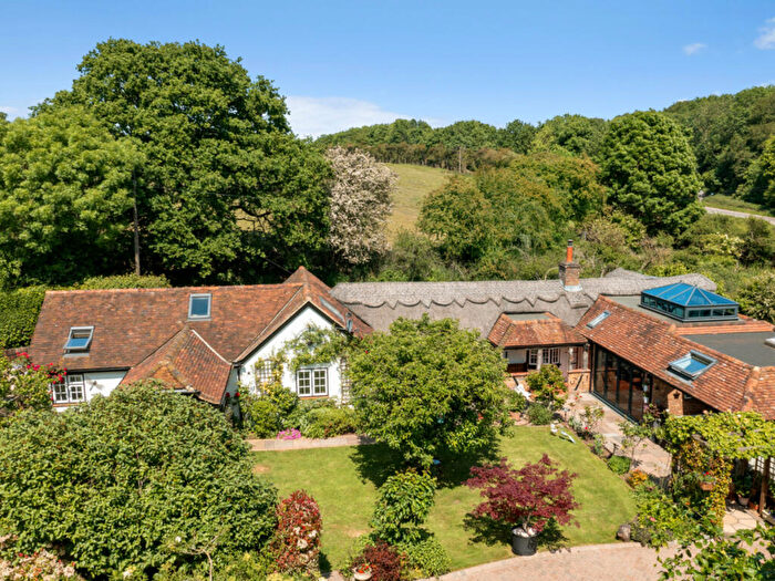 4 Bedroom Cottage For Sale In Magpie Lane, Amersham, HP7