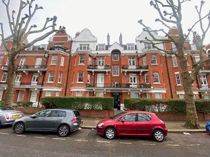 3 Bedroom Flat To Rent In Grantully Road, London, W9