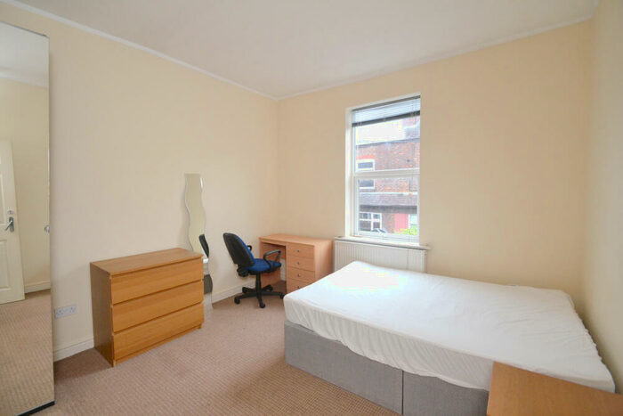 5 Bedroom Terraced House To Rent In Bed Scarsdale Road, Manchester, M14