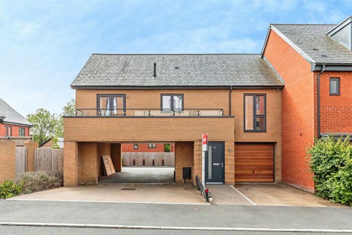 2 Bedroom Flat For Sale In Aspen Drive, Bristol, BS10