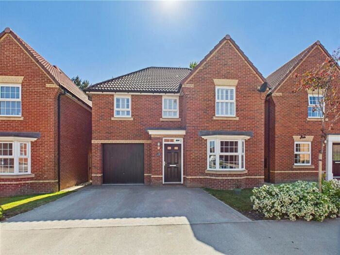 4 Bedroom Detached House For Sale In Broad Avenue, Hessle, HU13