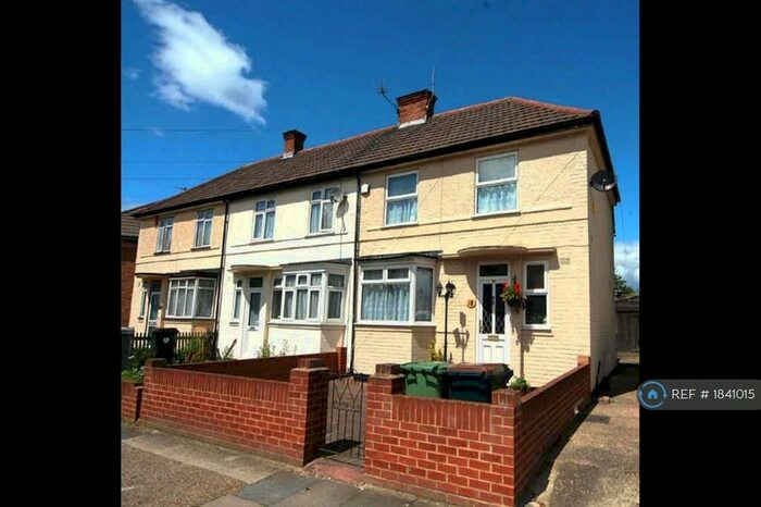 3 Bedroom End Of Terrace House To Rent In Queensbury Road, Wembley, HA0