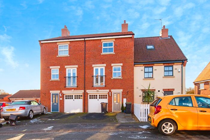 4 Bedroom Town House For Sale In Nursery Lane, Darlington, Durham, DL2